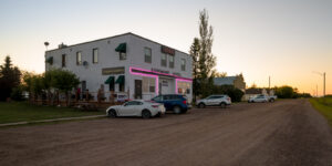 Egremont Alberta Hotel