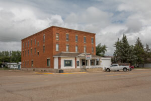 Cypress Hotel East End SK