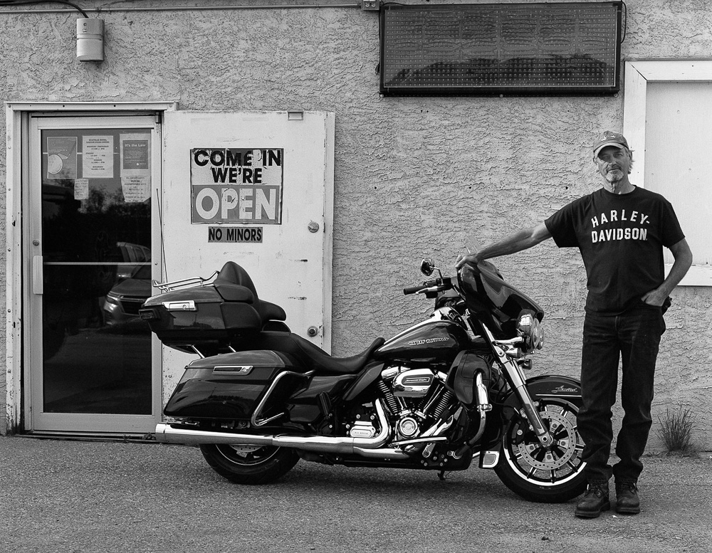 Eckville Hotel Rob Pohl